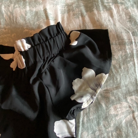 NWOT Floral Off-the-Shoulder Dress - Picture 8 of 11